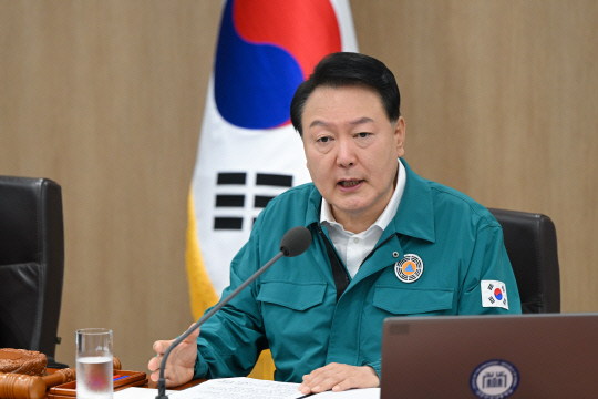 윤석열 대통령이 지난 18일 서울 용산 대통령실 청사에서 열린 국무회의에서 발언하고 있다. 대통령실 제공